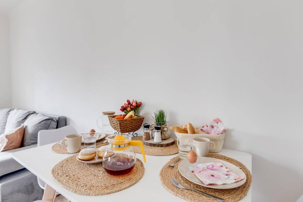 Modern, Bright And Spacious Apartment - Prague, Prague