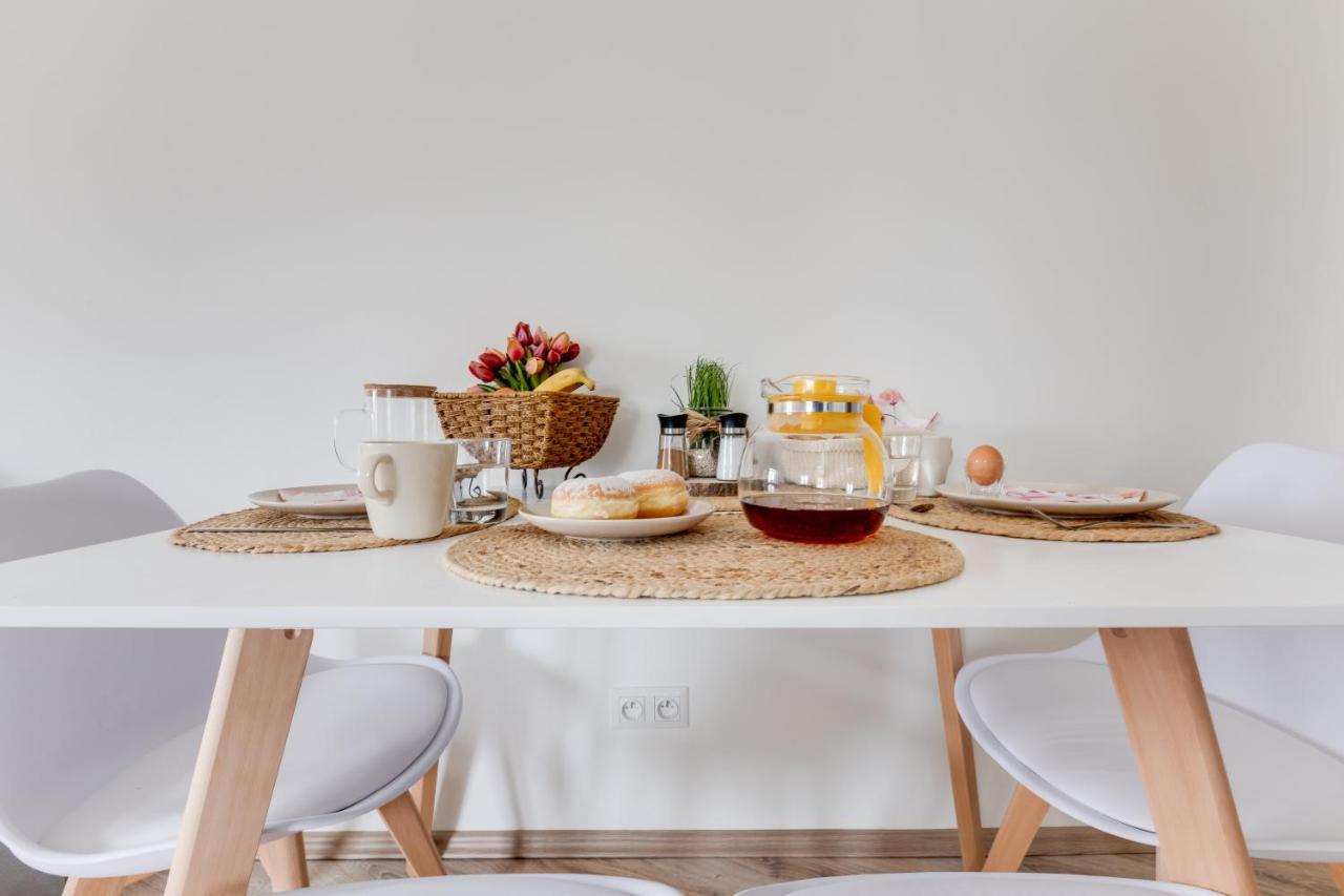 Modern, Bright And Spacious Apartment - Prague — Photos 3